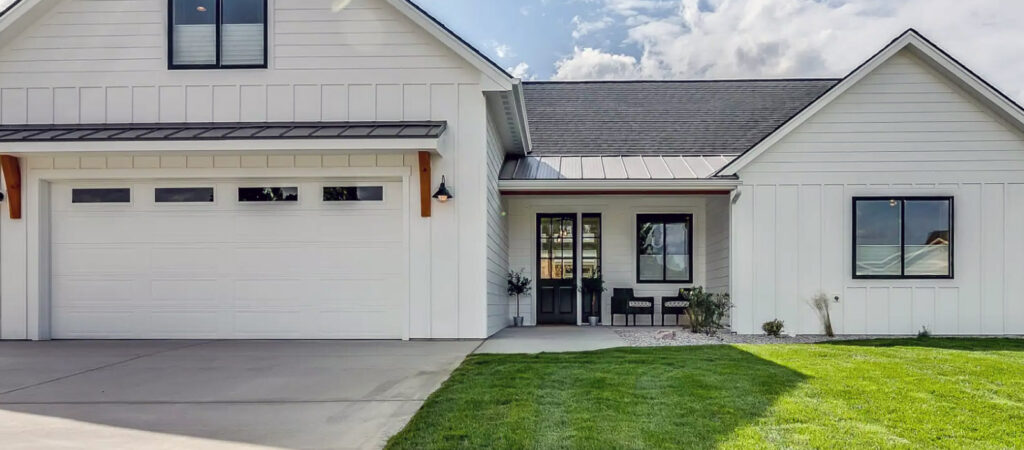 A recently pressure washed house in Southern Oregon