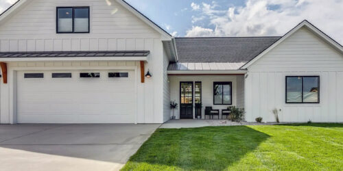 A recently pressure washed house in Southern Oregon