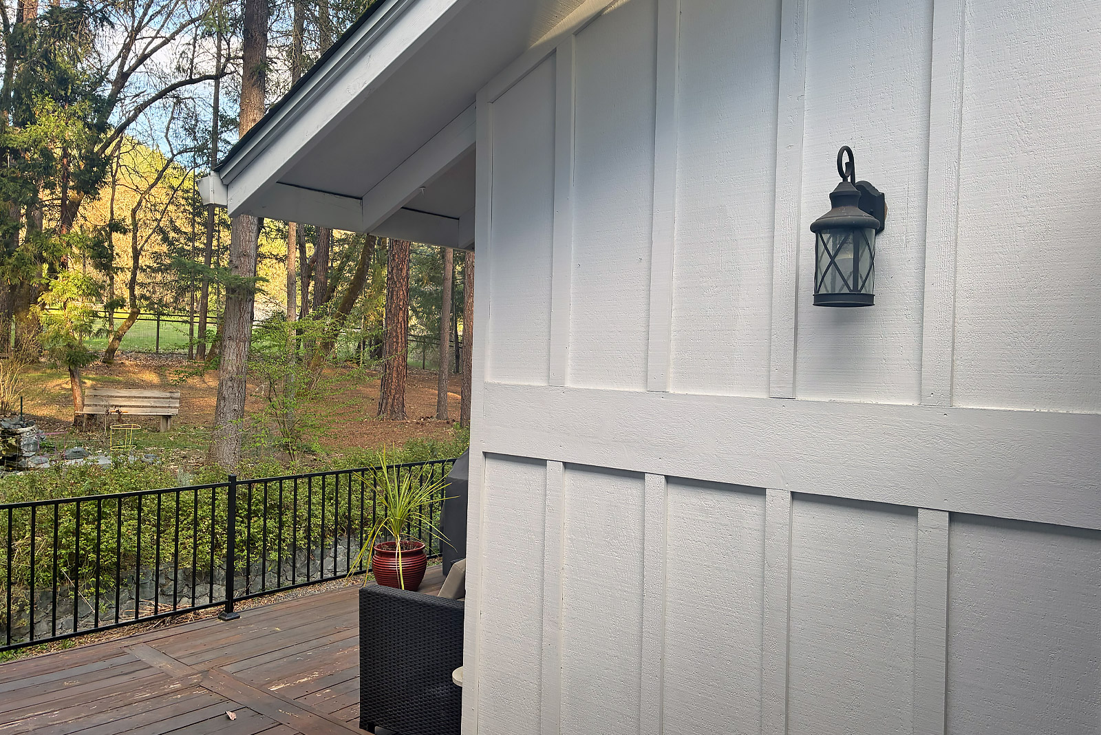 Clean wood siding on a house in Southern Oregon