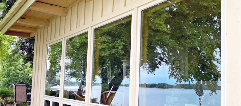 Clean storm windows on a house in Southern Oregon